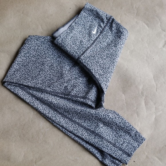 Nike Pants - Nike Dri-fit One Legend Leggings